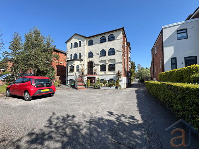 2 Bedroom Flat For Sale In Alexandra Road Southport, PR9