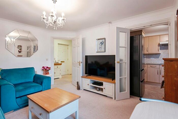 1 Bedroom Retirement Property For Sale In Danestrete, Stevenage, SG1