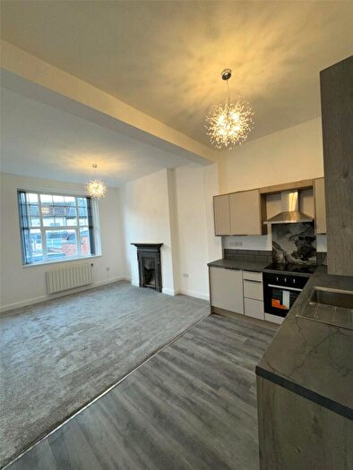2 Bedroom Apartment To Rent In Bearwood Road, Smethwick, B66