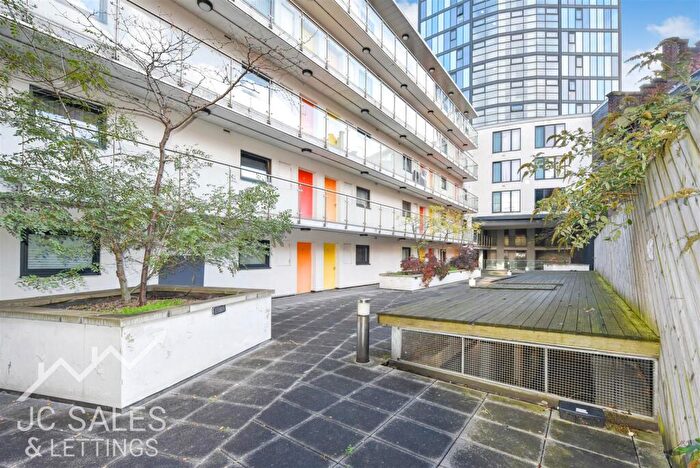 1 Bedroom Flat For Sale In Blonk Street, Sheffield, S3