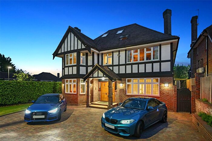 5 Bedroom Detached House For Sale In Stanmore Hill, Stanmore, HA7