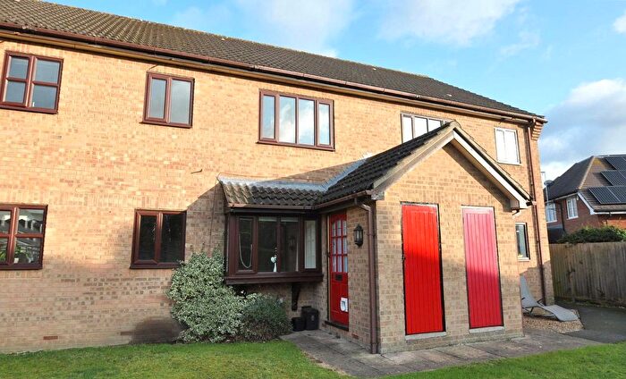 1 Bedroom Semi-Detached House To Rent In Simpson Close, Maidenhead, Berkshire, SL6