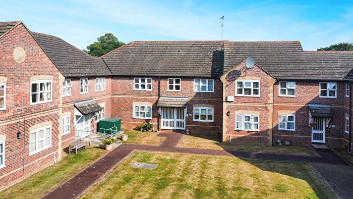 1 Bedroom Flat To Rent In Halstead Road, Colchester, CO3