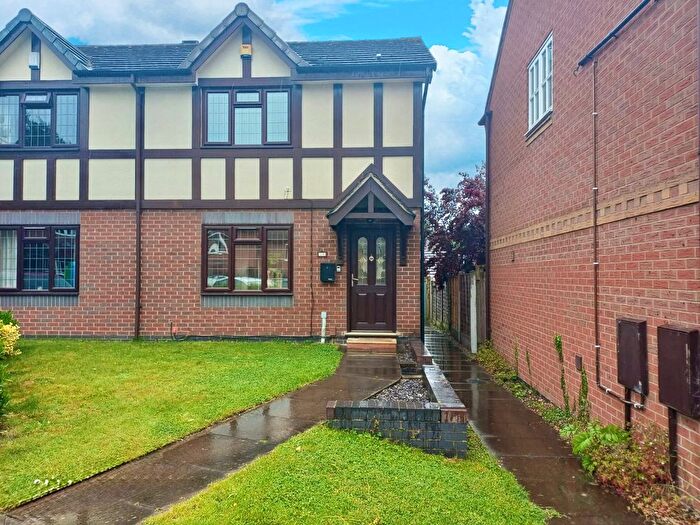 3 Bedroom Semi Detached House To Rent In St Marks Close, Shawbirch, TF1