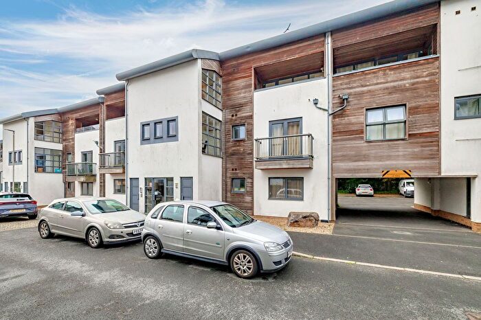 2 Bedroom Flat For Sale In Endeavour Court, Plymouth, Devon, PL1