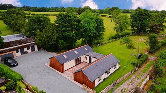 3 Bedroom Cottage For Sale In Drefechan, Pen-Y-Cae, Wrexham, LL14