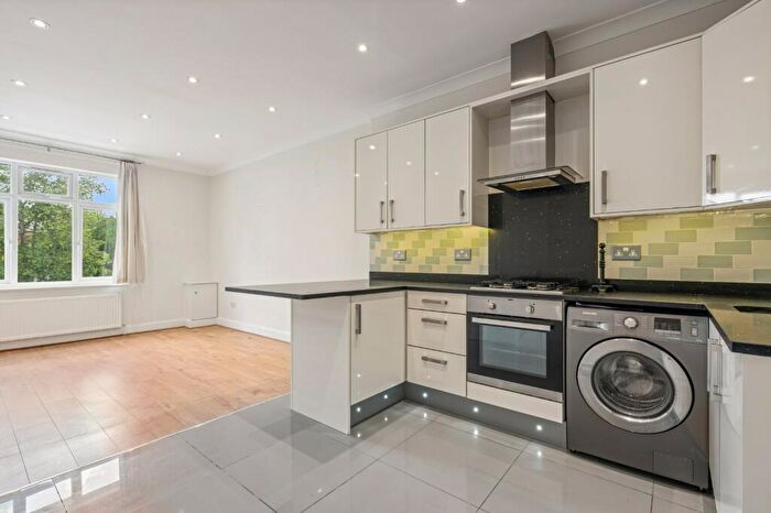 2 Bedroom Flat To Rent In Church Road, Barnes, SW13