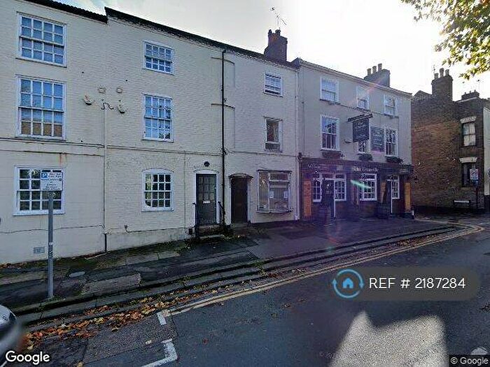 2 Bedroom Maisonette To Rent In Maidstone Road, Rochester, ME1