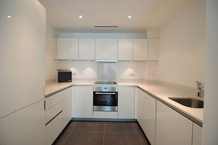 1 Bedroom Flat To Rent In Waterhouse Apartments, Saffron Central Sq, CR0