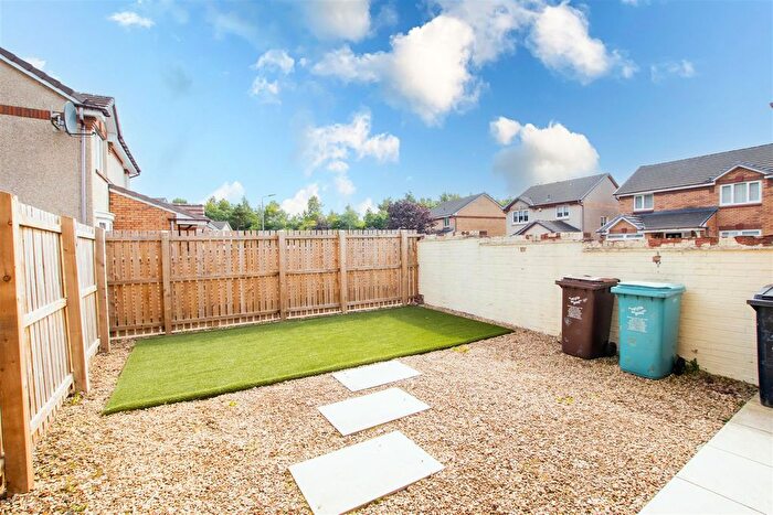 2 Bedroom End Of Terrace House To Rent In Laberge Gardens, New Stevenston, Motherwell, ML1