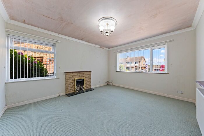 2 Bedroom Semi-Detached Bungalow For Sale In Thurburn Close, Little Cransley, NN14