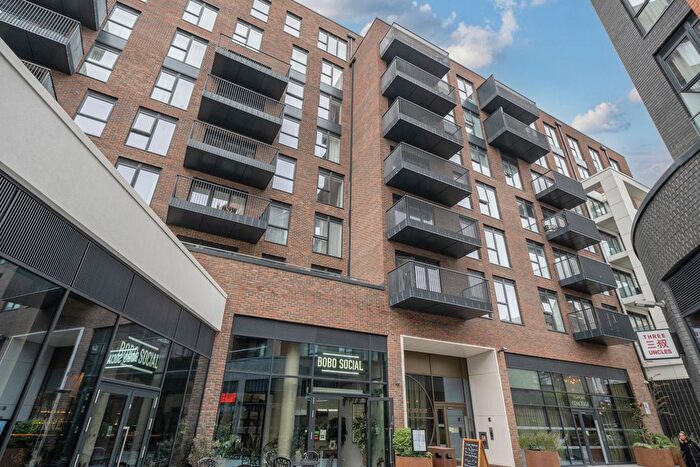 1 Bedroom Flat For Sale In Filmworks Walk, London, W5