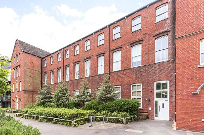 1 Bedroom Flat To Rent In James Weld Close, Southampton, SO15