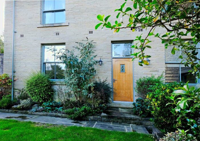 3 Bedroom Semi-Detached House To Rent In Anchor Place, Brighouse, HD6