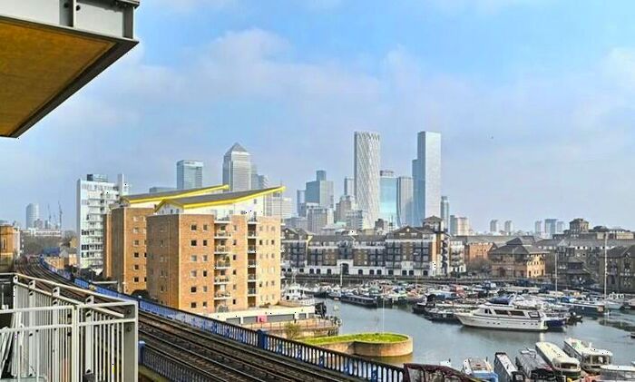 1 Bedroom Flat To Rent In Commercial Road, Limehouse, E14