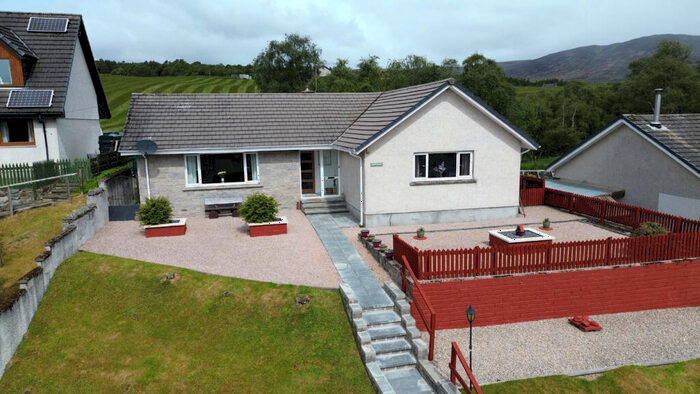 3 Bedroom Detached House For Sale In Braeside Place, Newtonmore, PH20