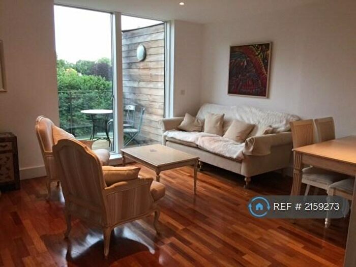 2 Bedroom Flat To Rent In Kingfisher Way, Cambridge, CB2