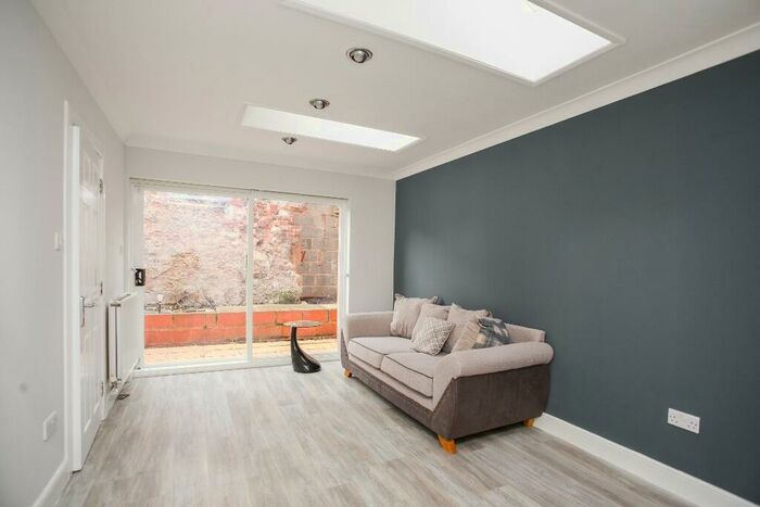 1 Bedroom Flat To Rent In North High Street, Musselburgh, East Lothian, EH21