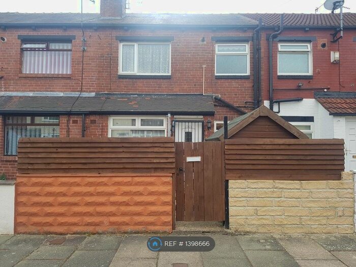 1 Bedroom Terraced House To Rent In Longroyd Street North, Leeds, LS11