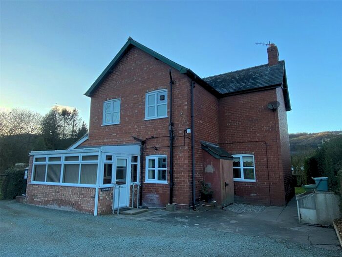 3 Bedroom Detached House To Rent In Meifod, Powys, SY22