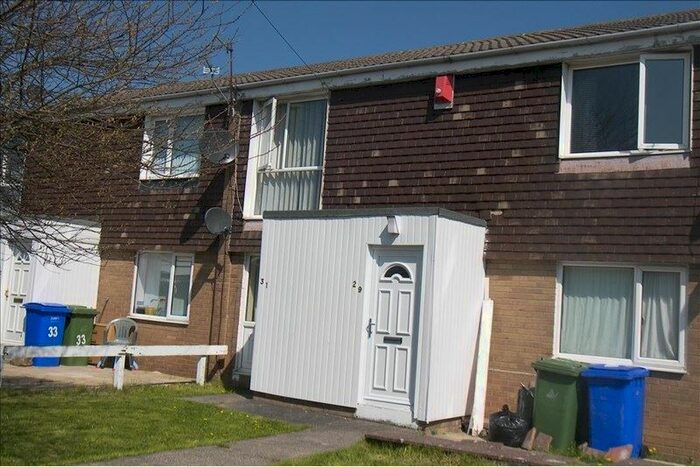 2 Bedroom Flat To Rent In Holystone Close, Blyth, NE24
