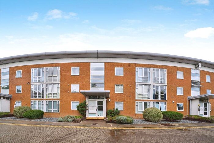 1 Bedroom Flat For Sale In Grimsby Grove, London, London, E16