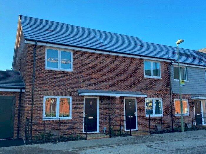 2 Bedroom Terraced House To Rent In Abbotswood Common Road, Romsey, Hampshire, SO51