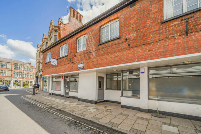 2 Bedroom Apartment To Rent In Greys Road, Henley-On-Thames, Oxfordshire, RG9