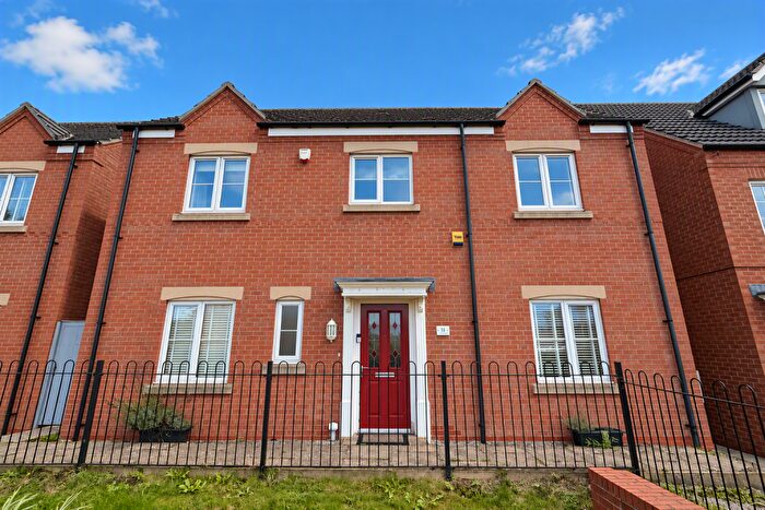 4 Bedroom House To Rent In Mill Hill Road, Bingham, NG13
