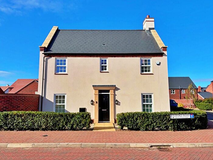 3 Bedroom Semi-Detached House For Sale In Tolsford Road, Houlton, CV23