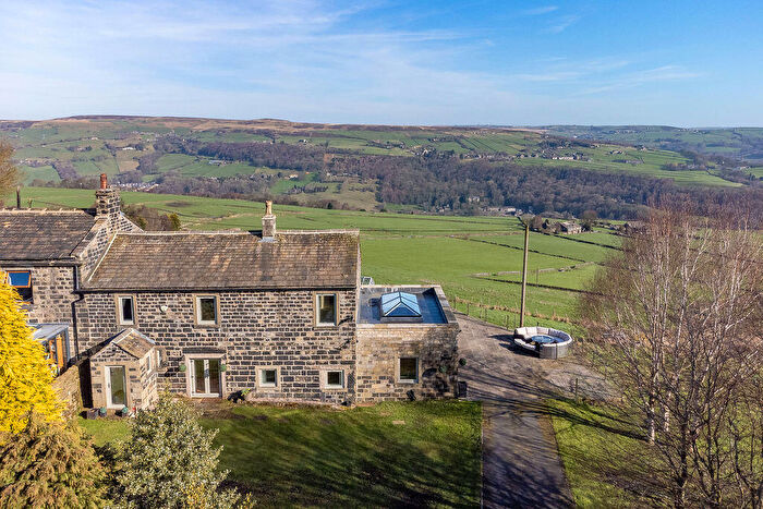 4 Bedroom Barn Conversion For Sale In Hill Top Farm Barn, The Long Causeway, Brearley, HX2