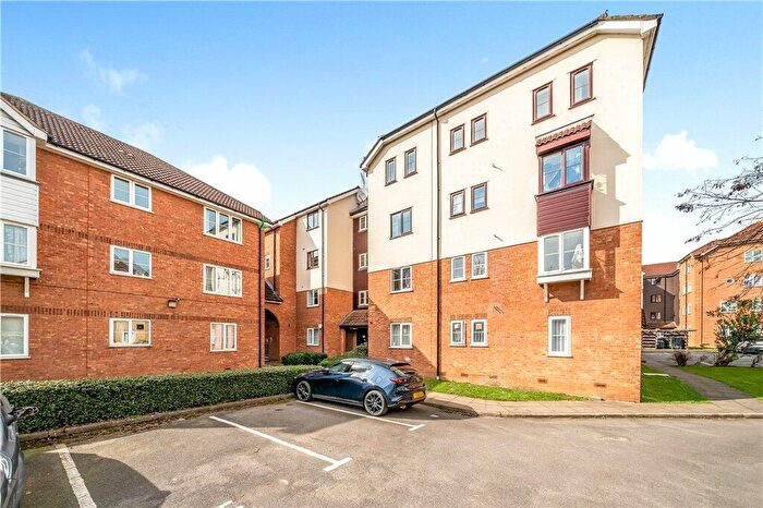 1 Bedroom Flat To Rent In Elmore Close, Wembley, HA0