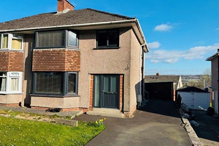 3 Bedroom Property To Rent In Hafod Cwnin, Carmarthen, SA31