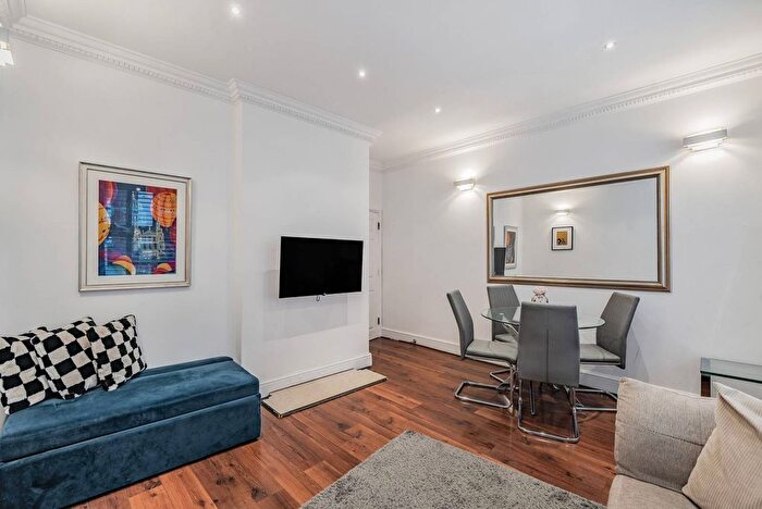 2 Bedroom Flat To Rent In Kensington High Street, Kensington, London, W8