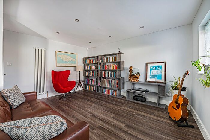 2 Bedroom Detached Bungalow For Sale In Halfway Street, Sidcup, DA15