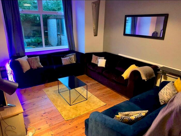 4 Bedroom Detached House To Rent In Argyle Avenue, Victoria Park, Manchester, M14