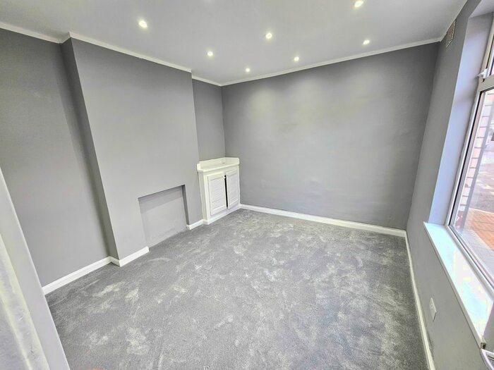 3 Bedroom End Of Terrace House To Rent In Egginton Street, Leicester, LE5