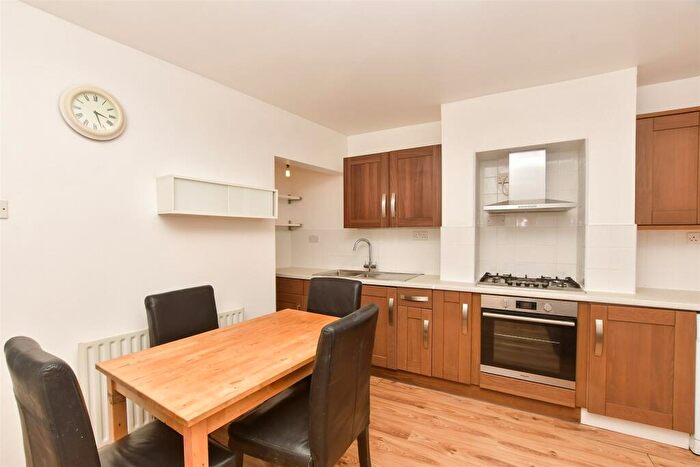 3 Bedroom Terraced House For Sale In Hillbury Road, Whyteleafe, Surrey, CR3