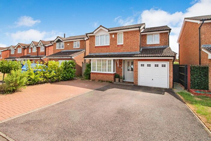 4 Bedroom Detached House For Sale In Graces Close, Cranfield, Bedford, MK43