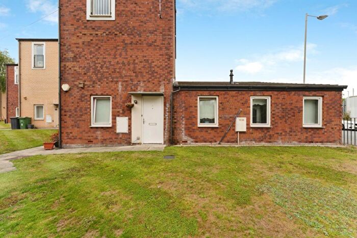 3 Bedroom Flat For Sale In Old Chester Road, Tranmere, Birkenhead, CH41