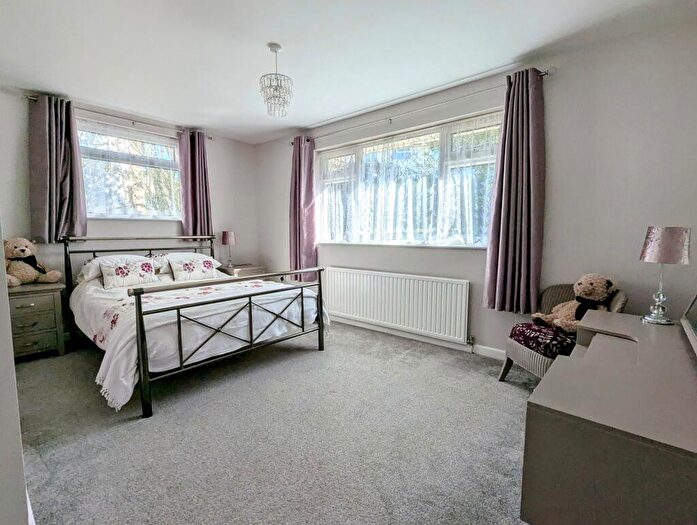 2 Bedroom Bungalow For Sale In Leeze Park, Okehampton, EX20