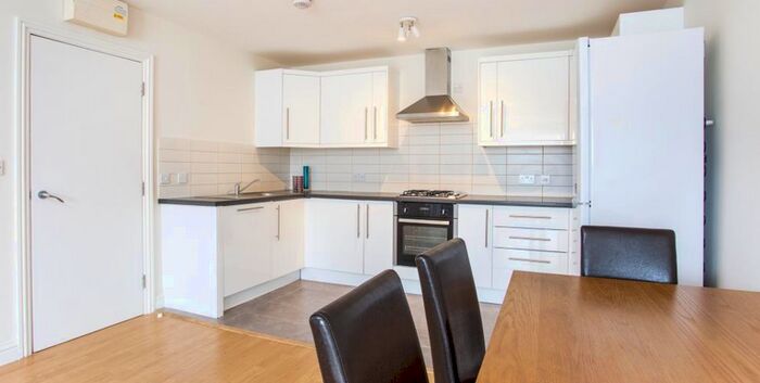 1 Bedroom Apartment To Rent In Temple Moore House, Liscombe, Bracknell, Berkshire, RG12