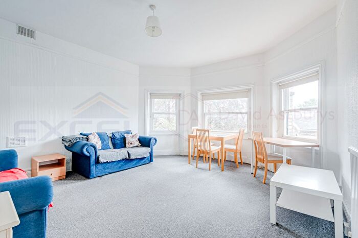 2 Bedroom Flat To Rent In West End Lane, West Hampstead, NW6