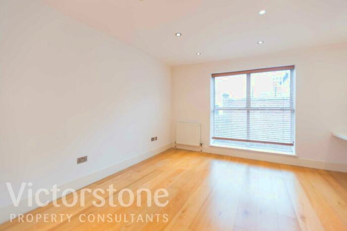 1 Bedroom Apartment To Rent In Holloway Road, Holloway, London, N7