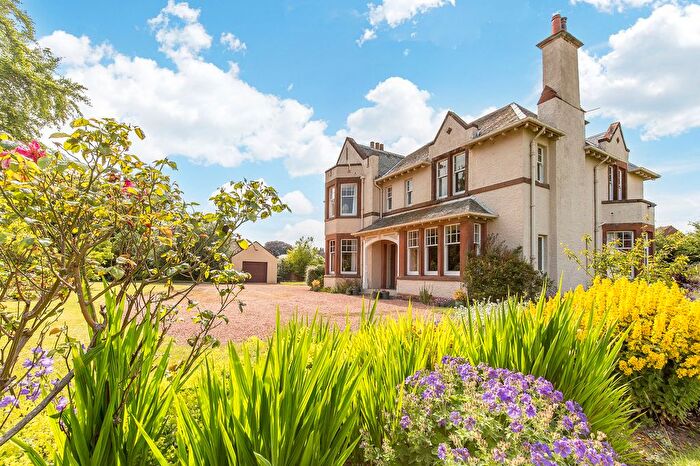 5 Bedroom Detached House For Sale In Abbey Road, Newburgh, Cupar, KY14