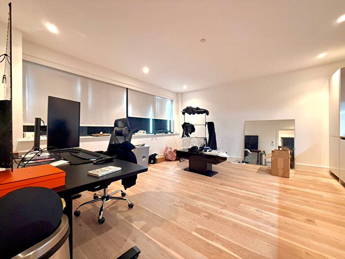 1 Bedroom Flat To Rent In Romney Place, Maidstone, ME15