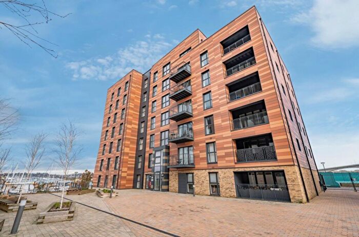 1 Bedroom Flat For Sale In Thomas Blake Avenue, Southampton, Hampshire, SO14
