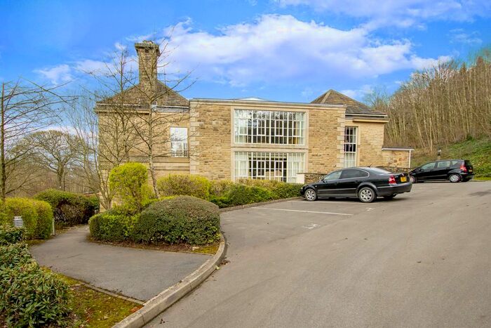 3 Bedroom Apartment For Sale In Ashopton Road, Bamford, Hope Valley, S33