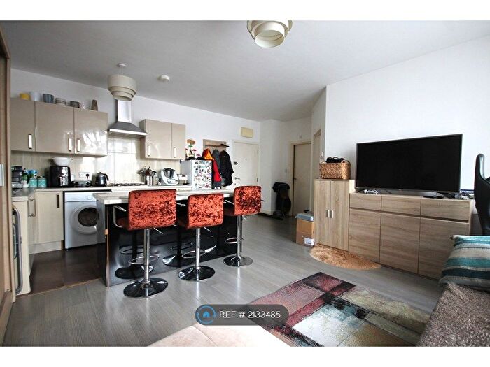 1 Bedroom Flat To Rent In Clare Road, Stanwell, Staines-Upon-Thames, TW19