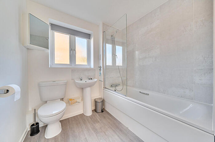 1 Bedroom Apartment For Sale In Fairfax Lane, Royston, Hertfordshire, SG8